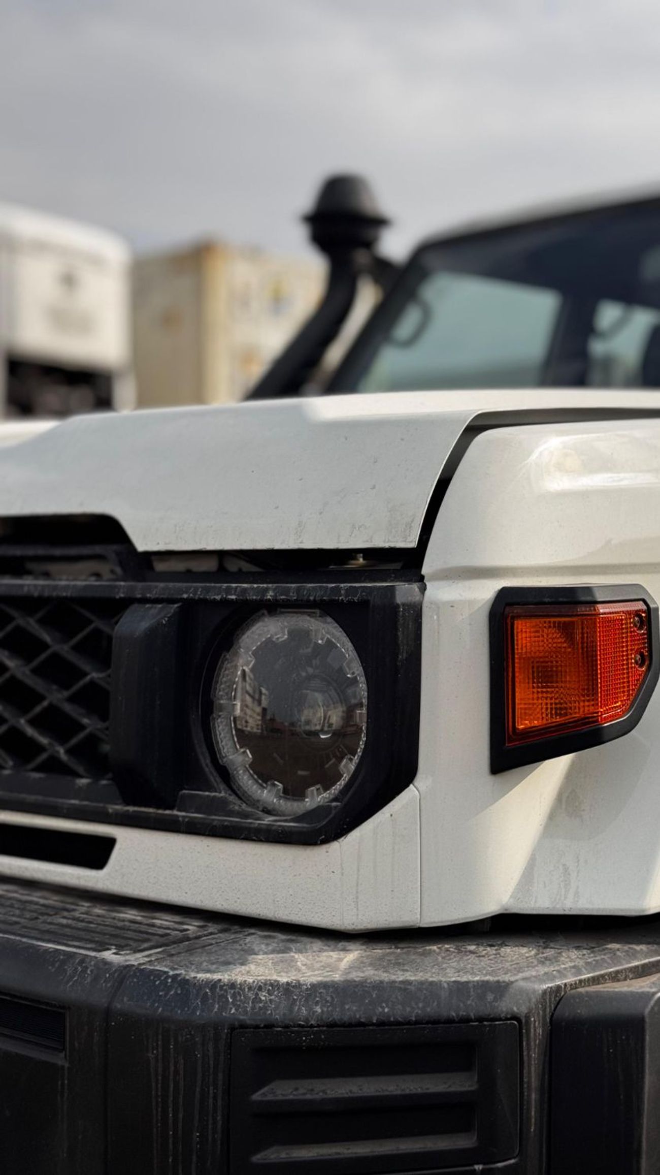 Toyota Land Cruiser Pick Up LC79 Double Cabin LHD 4.2L 1HZ V6 Diesel Engine Manual Gear 4WD 5 Seater 4 Doors