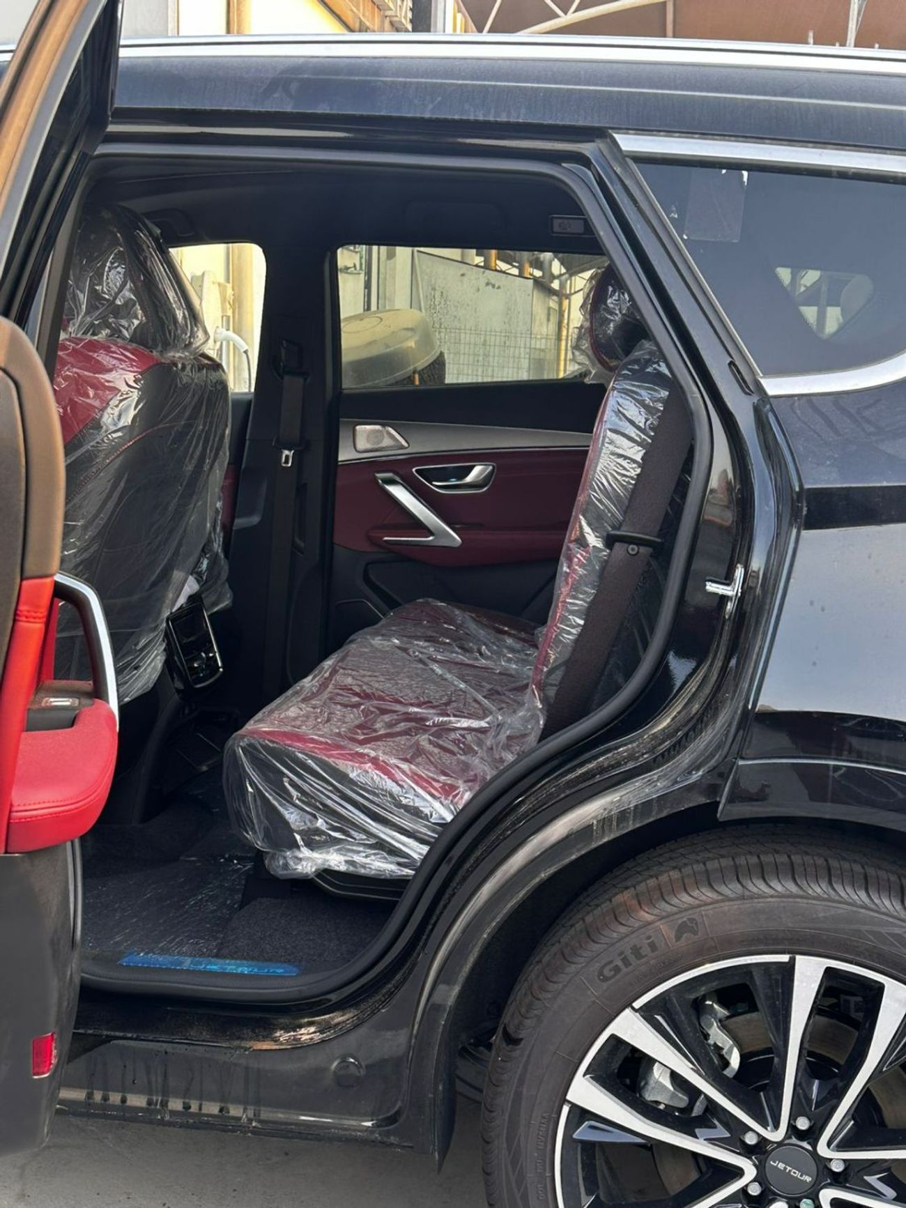 جيتور X70 JETOUR X70 PLUS LUXURY 1.6L PETROL 2025 7STR