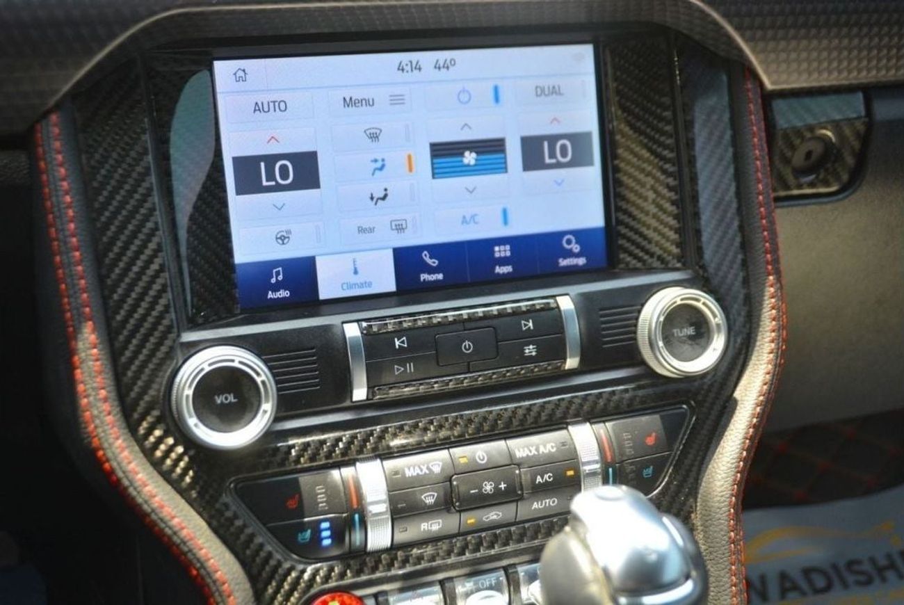 فورد موستانج ايكوبوست بريميوم خذها وكم متميز //تعديل خاص//برفورمنس--كاملة المواصفات //عداد ديجيتال //ستيرنج كاربو