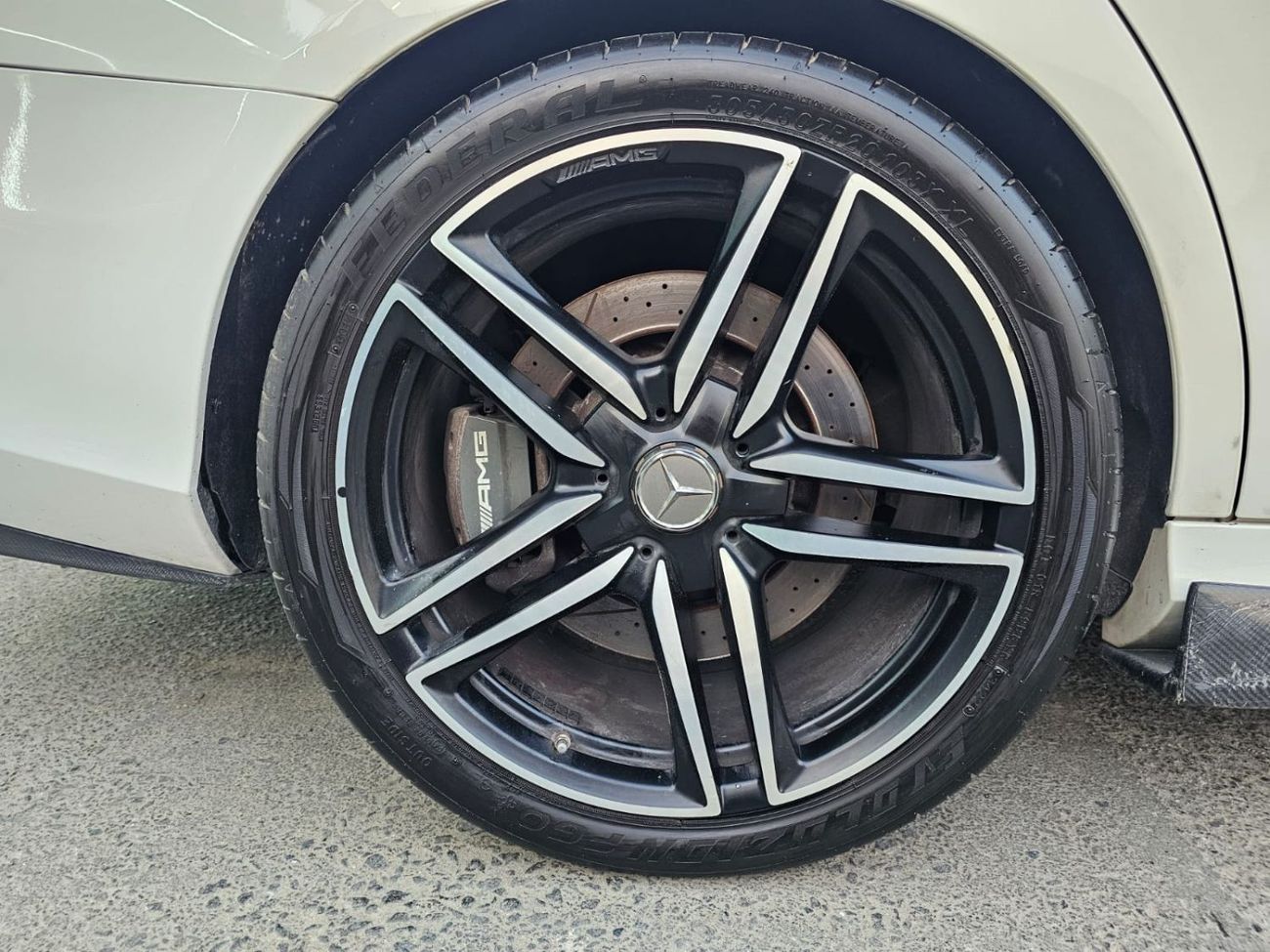 مرسيدس بنز E 63S 4MATIC+ 4.0L