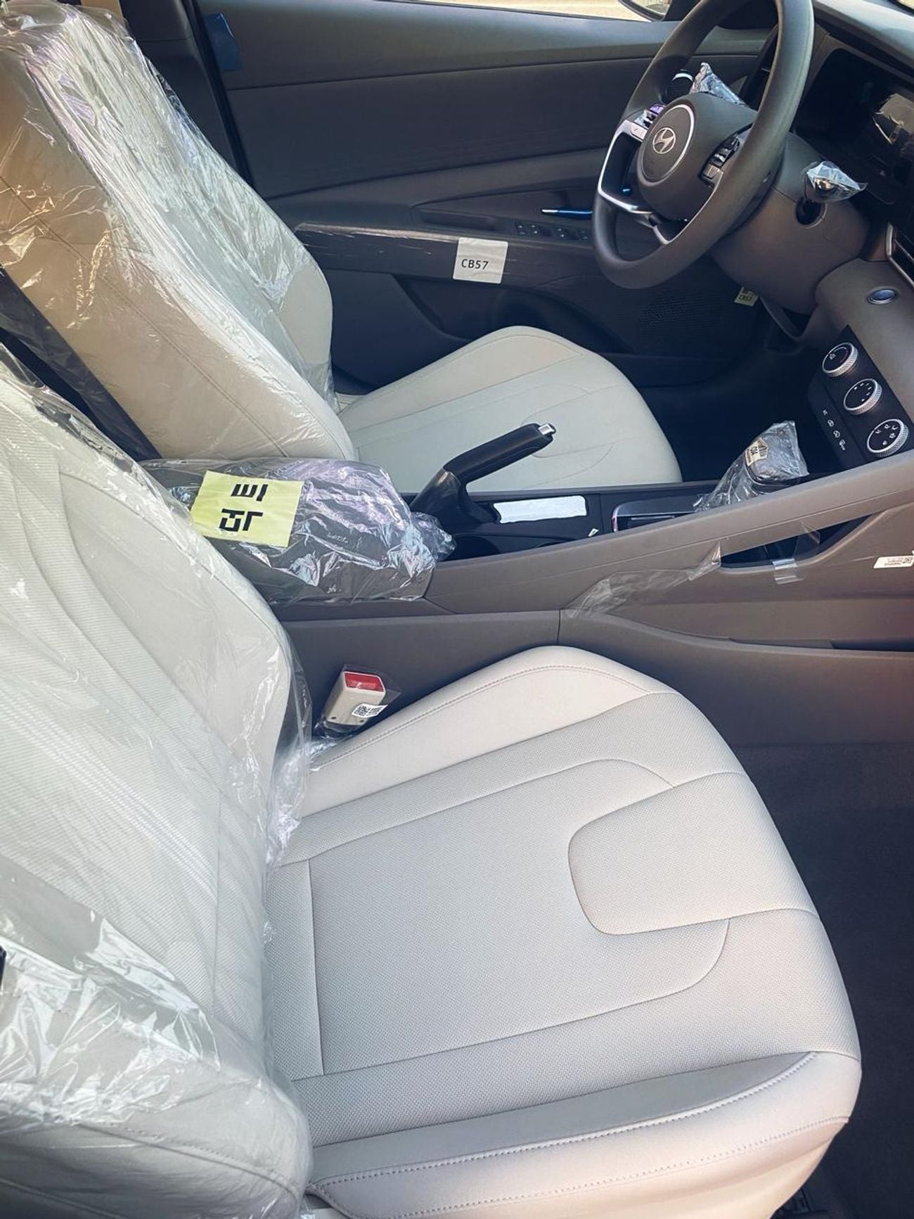 هيونداي إلانترا SMART HYUNDAI ELANTRA CN7 1.6L PREMIERE PLUS GCC SPECS 2024 MODEL 17800  EXPORT PRICE