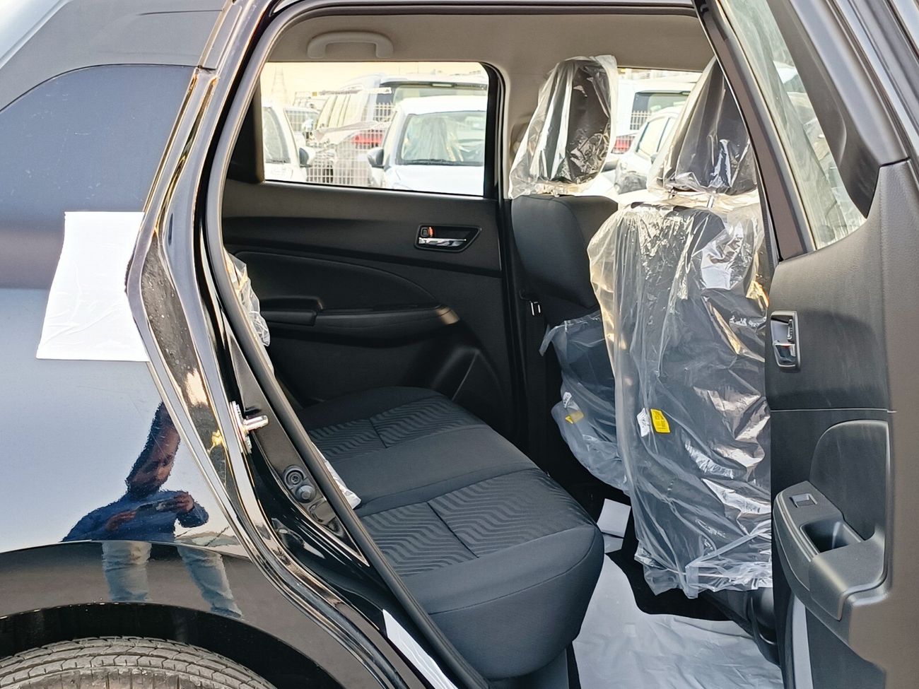 سوزوكي سويفت GLX / 1.2L PETROL / PUSH START / ALLOY RIMS / SPECIAL PRICE