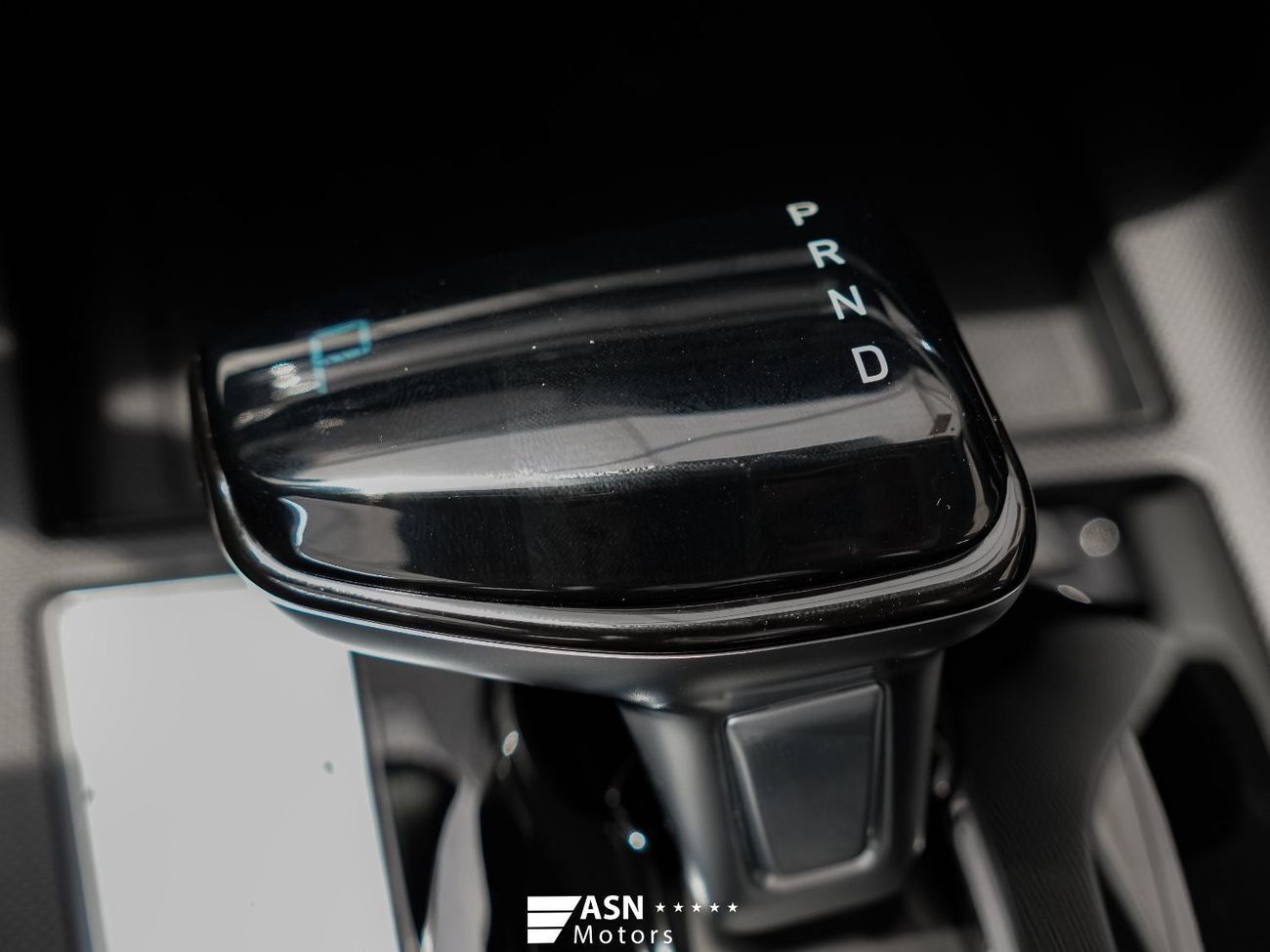 هيونداي إلانترا Lux Premium 1.5L 2025 (Export Price)