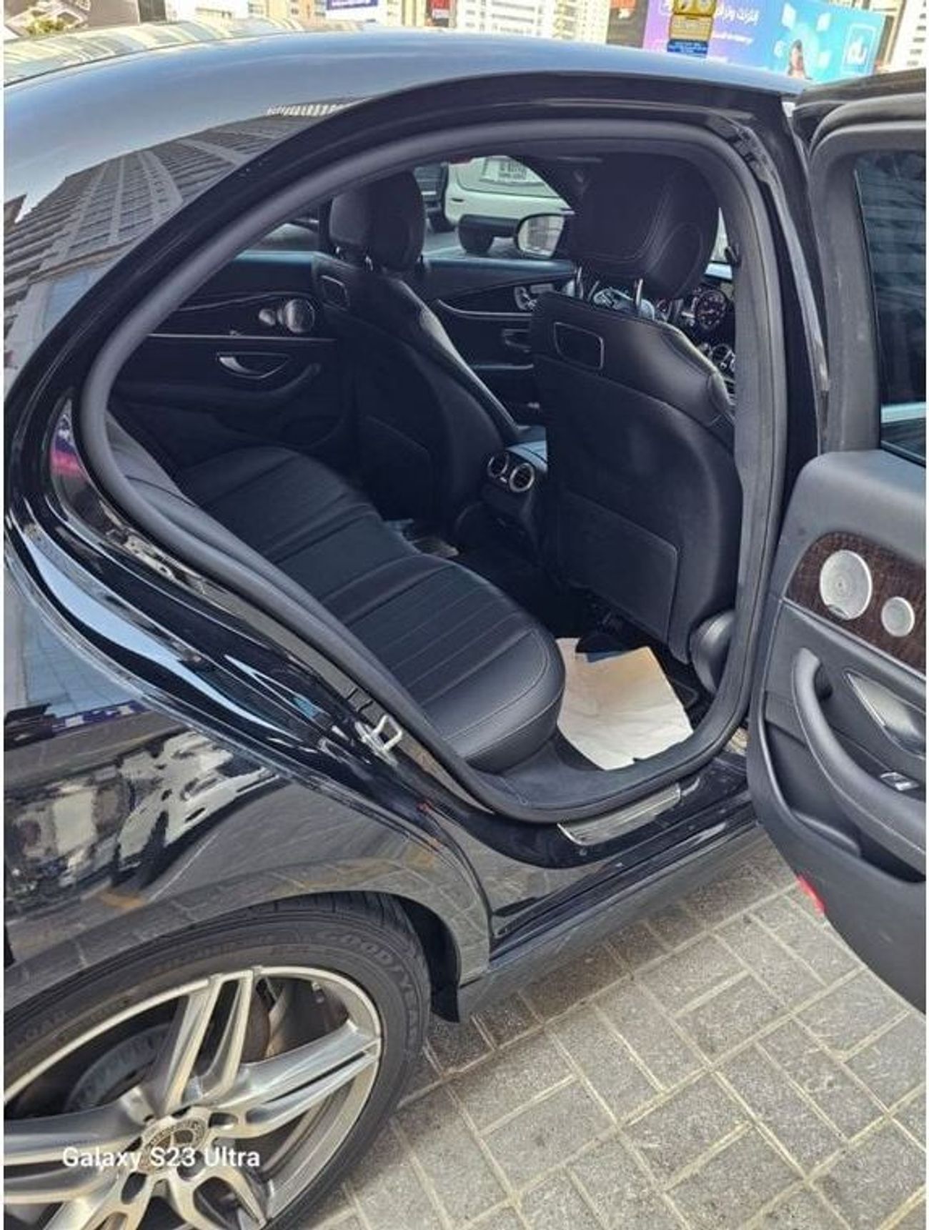 Mercedes-Benz E300 Panoramic