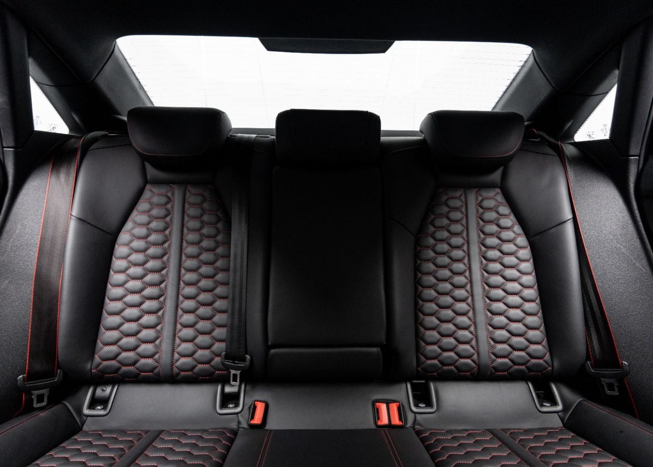 أودي RS3 STD BUY NOW, PAY 2027 | THE BLACKLINE STANDARD | 2030 Audi Warranty & Service Contract, GCC, Low KM'