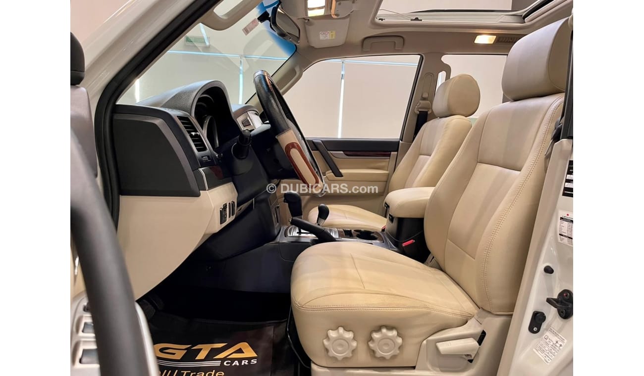 ميتسوبيشي باجيرو 2017 Mitsubishi Pajero, Full Service History, Warranty, Service Contrcat, Low Kms, GCC