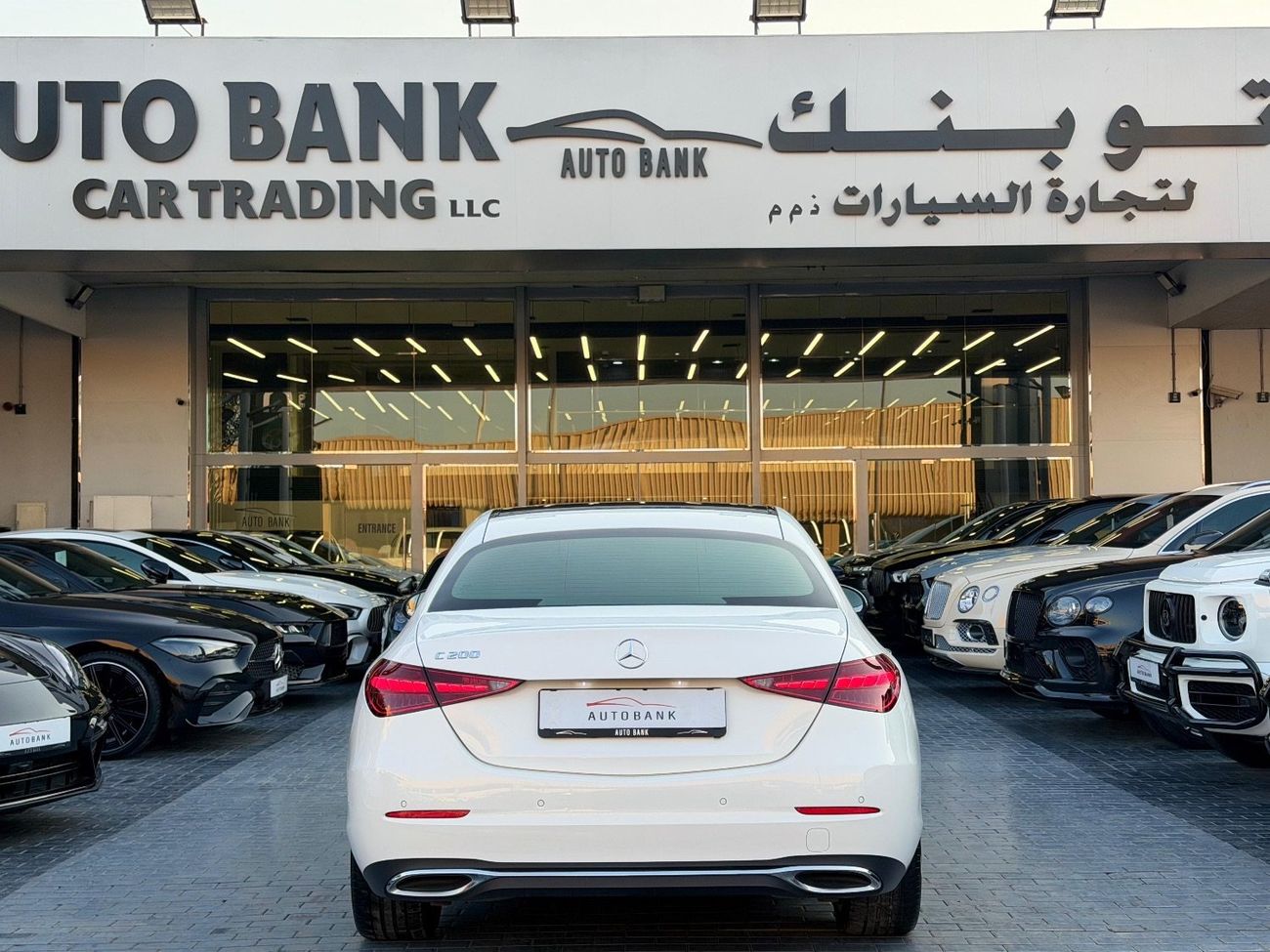 مرسيدس بنز C 200 Premium 2.0L
