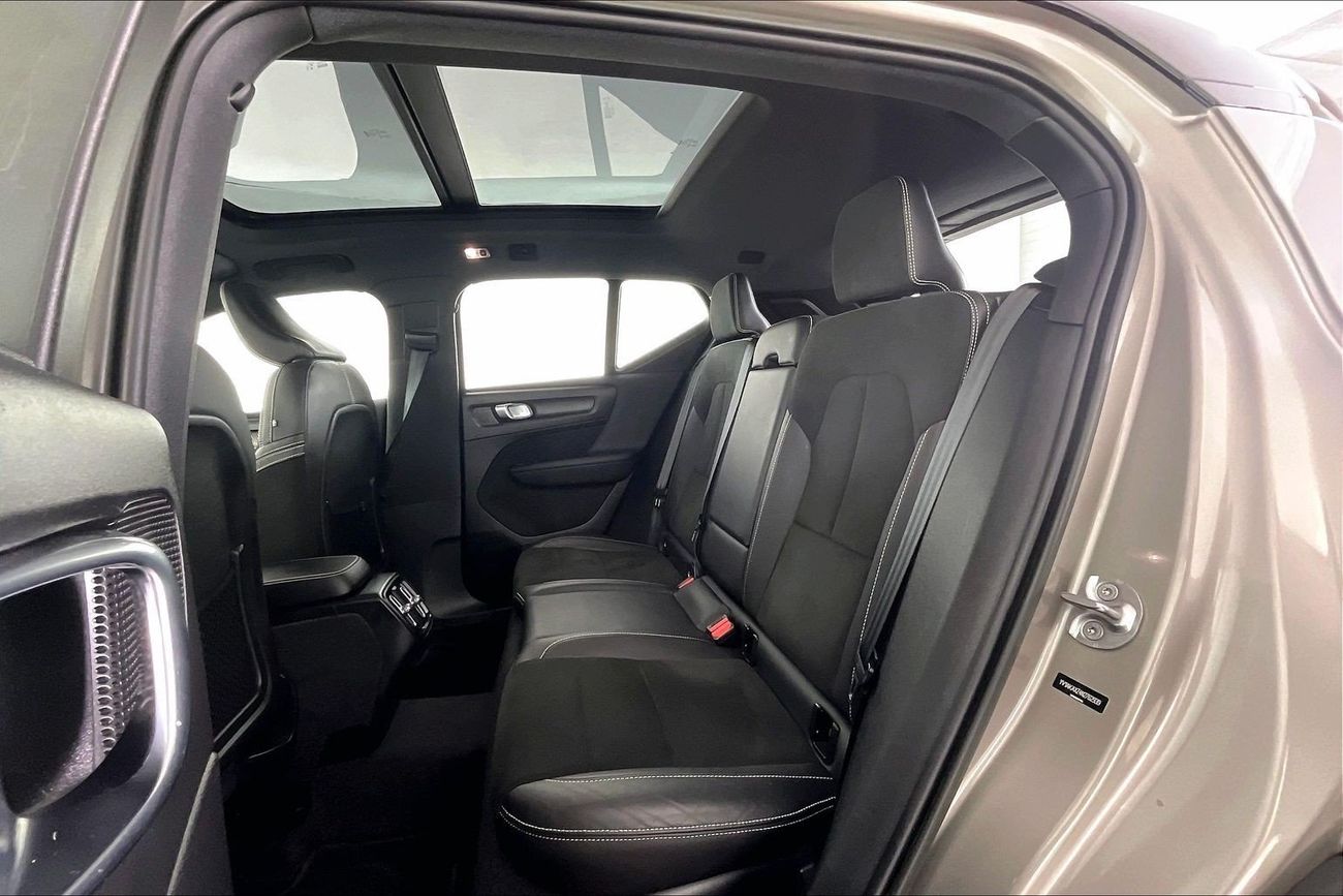 Volvo XC40 T4 R Design | upto AED 20,000 Ramadan Discount | Guaranteed Warranty | 0 Down Payment