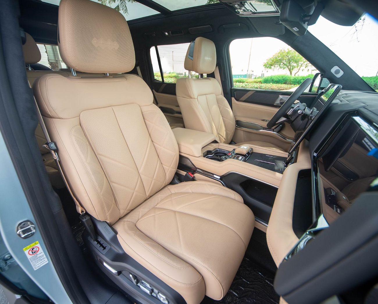 BYD Leopard 8 Smart and Brave Flagship Edition (7 Seats)