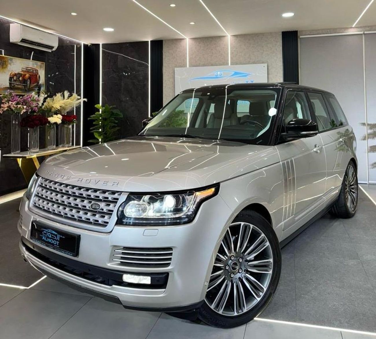 لاند روفر رينج روفر Autobiography 5.0L (510 HP) AUTOBIOGRAPHY GOLDEN RR VOGUE || GCC || SUPERCHARGED || TOP OPTIONS || F