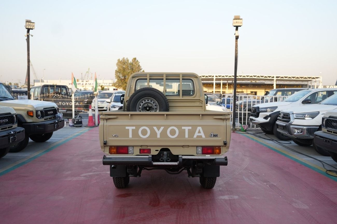 Toyota Land Cruiser Pick Up TOYOTA LAND CRUISER 79 SINGLE CAB PICKUP PETROL 4.0L V6 4WD MT MODEL 2025 WITH DIFF-LOCK