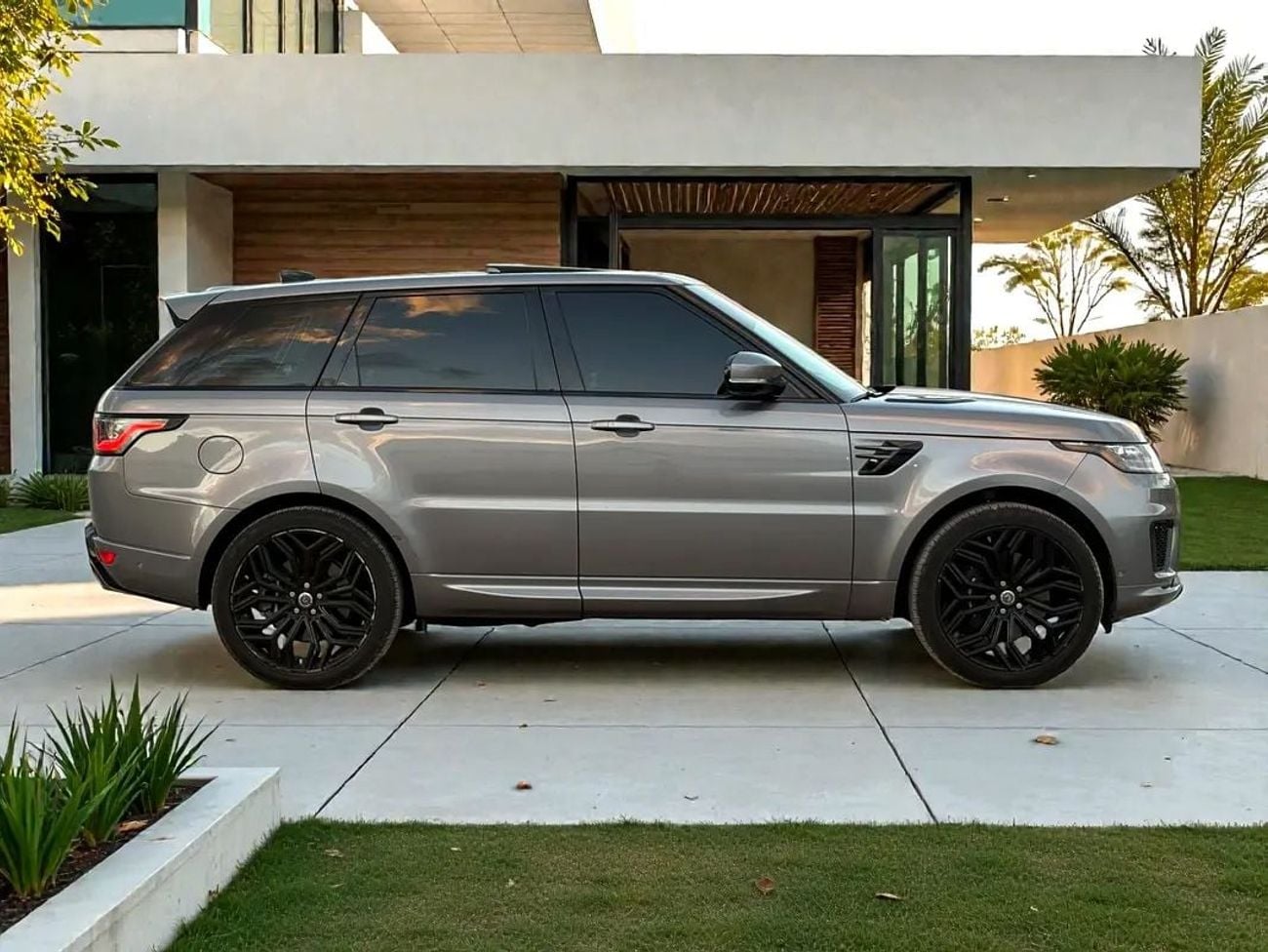 Land Rover Range Rover Sport !! EID SALE !! 1 YEAR FREE WARRANTY !!  AED 2,790 P.M | 0% DOWN PAYMENT | RANGE ROVER SPORT HSE V6 |