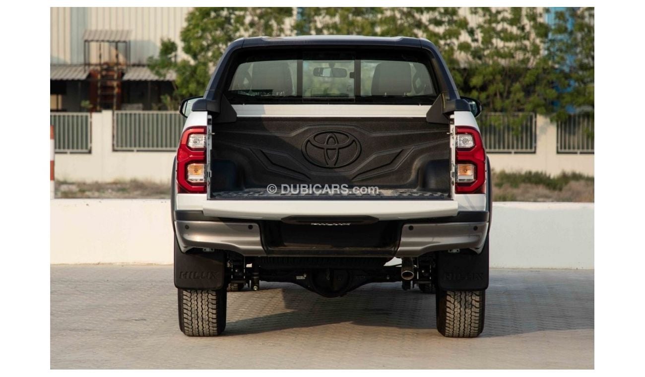 Toyota Hilux 2023 Toyota Hilux 4x4 DC 2.8 ADV HI D M/T SR5 - Pearl White Inside Black