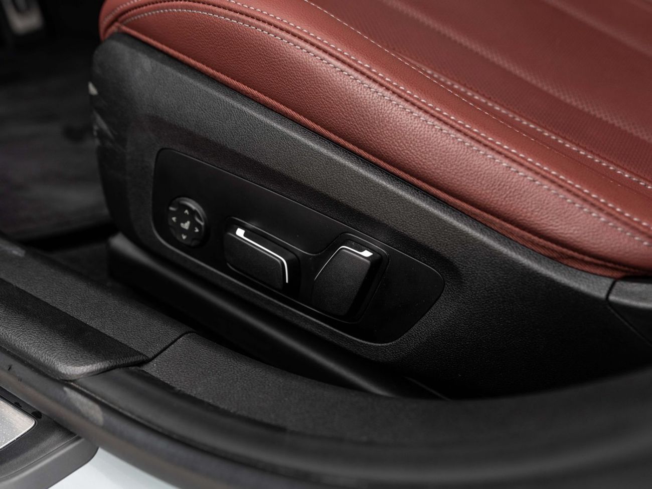 BMW 320i SHADOW PACKAGE