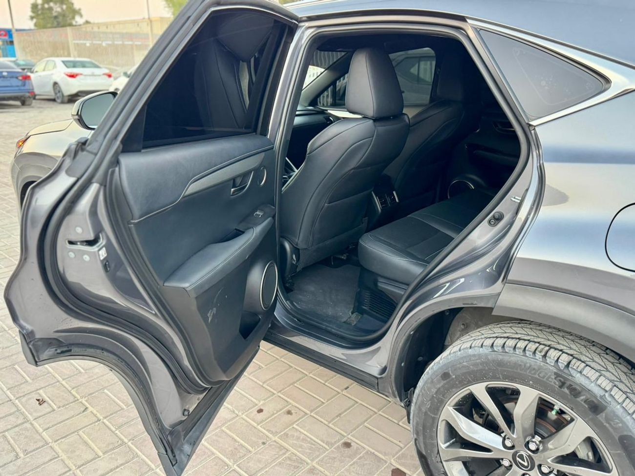 لكزس NX 300 F Sport 2.0L