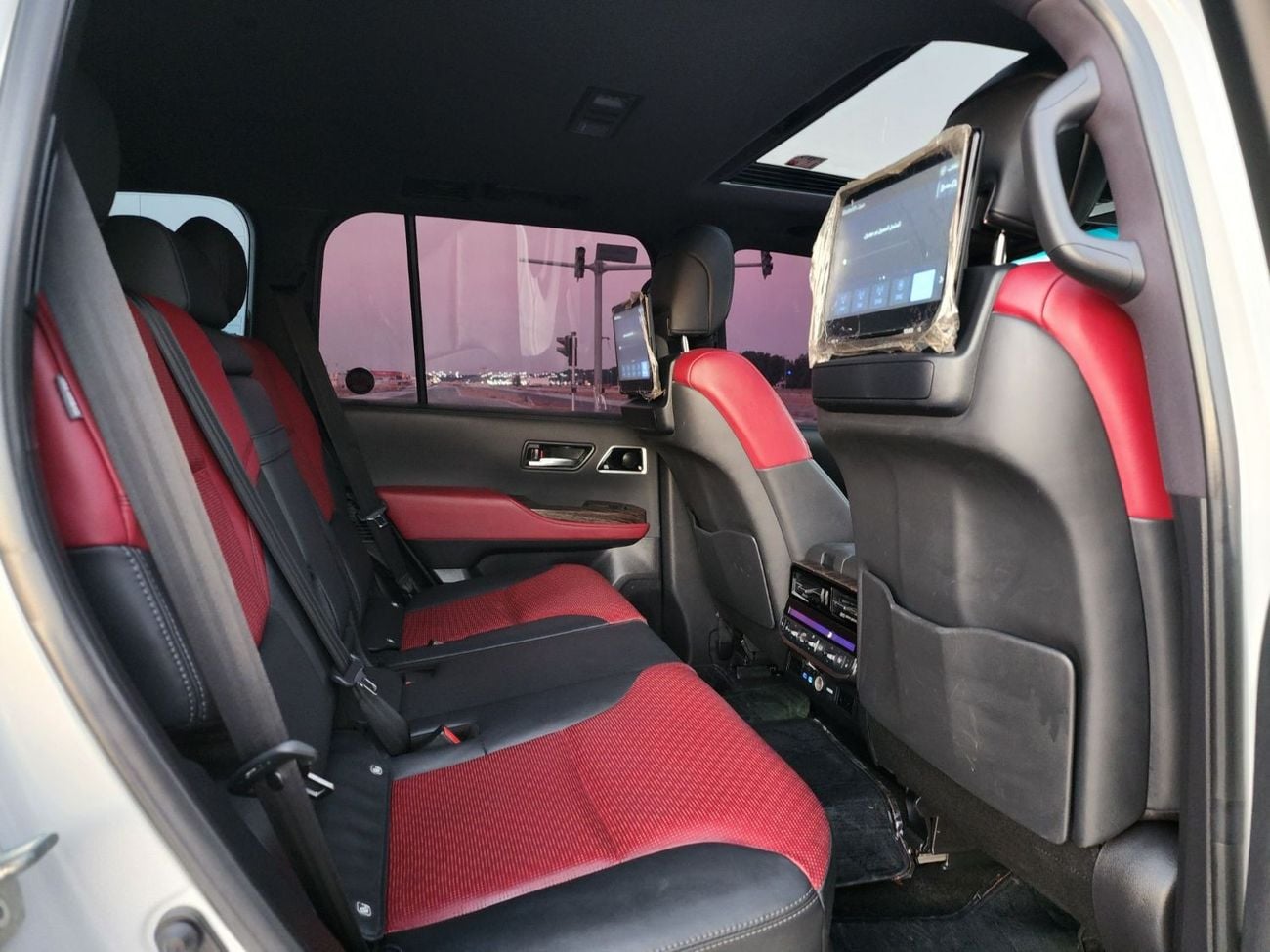 Toyota Land Cruiser VX.R twin turbo full options