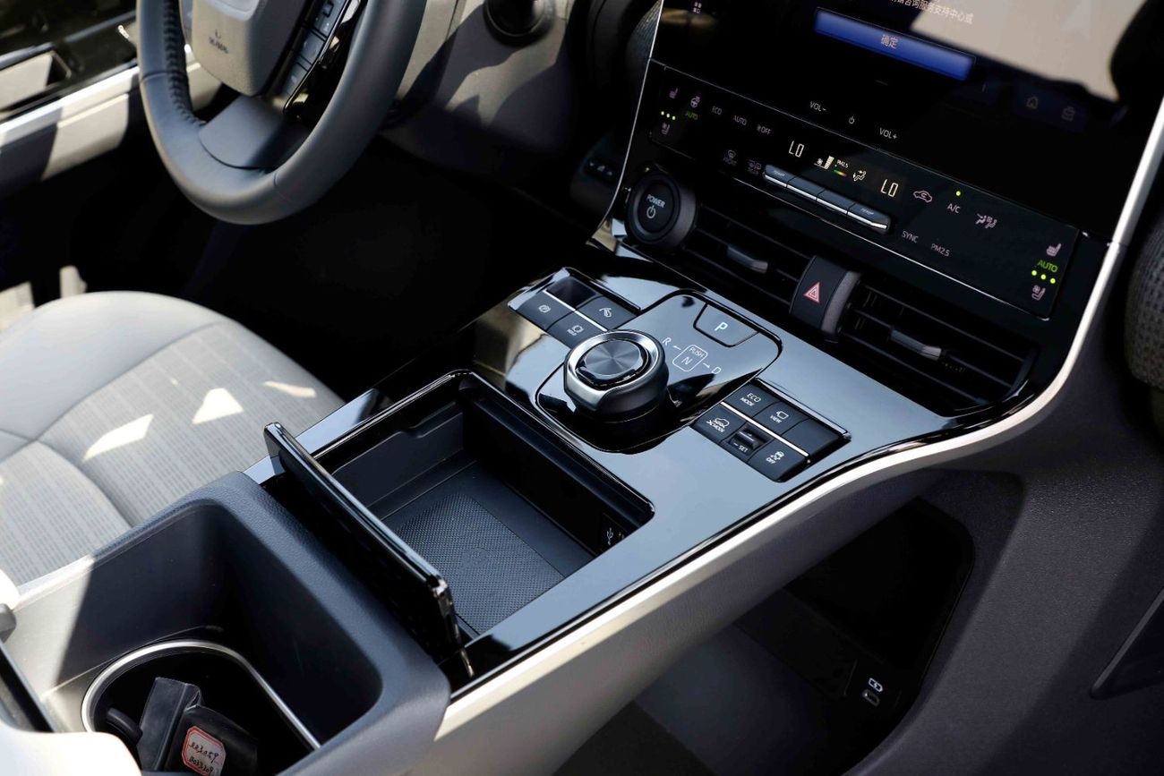 Toyota bZ4X 2022 Toyota bZ4X X-Mode Pro - White inside Grey