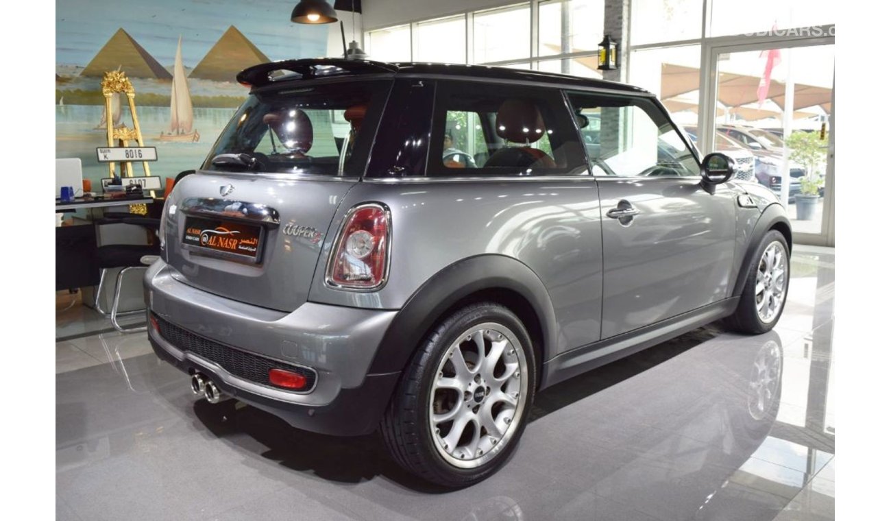 Mini Cooper S Exterior: Blue Interior: Black Kilometer: 55000 Model Year: 2010  Specification: