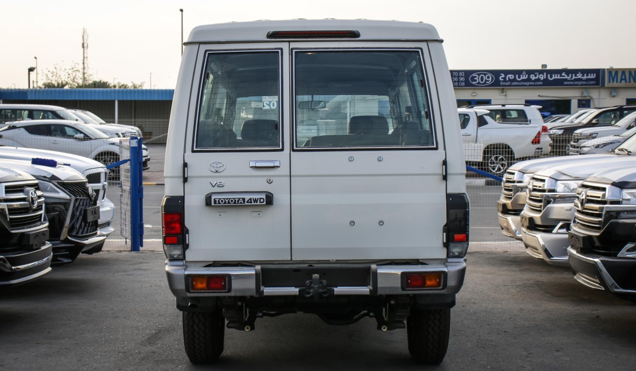 Toyota Land Cruiser Hard Top V8 4WD