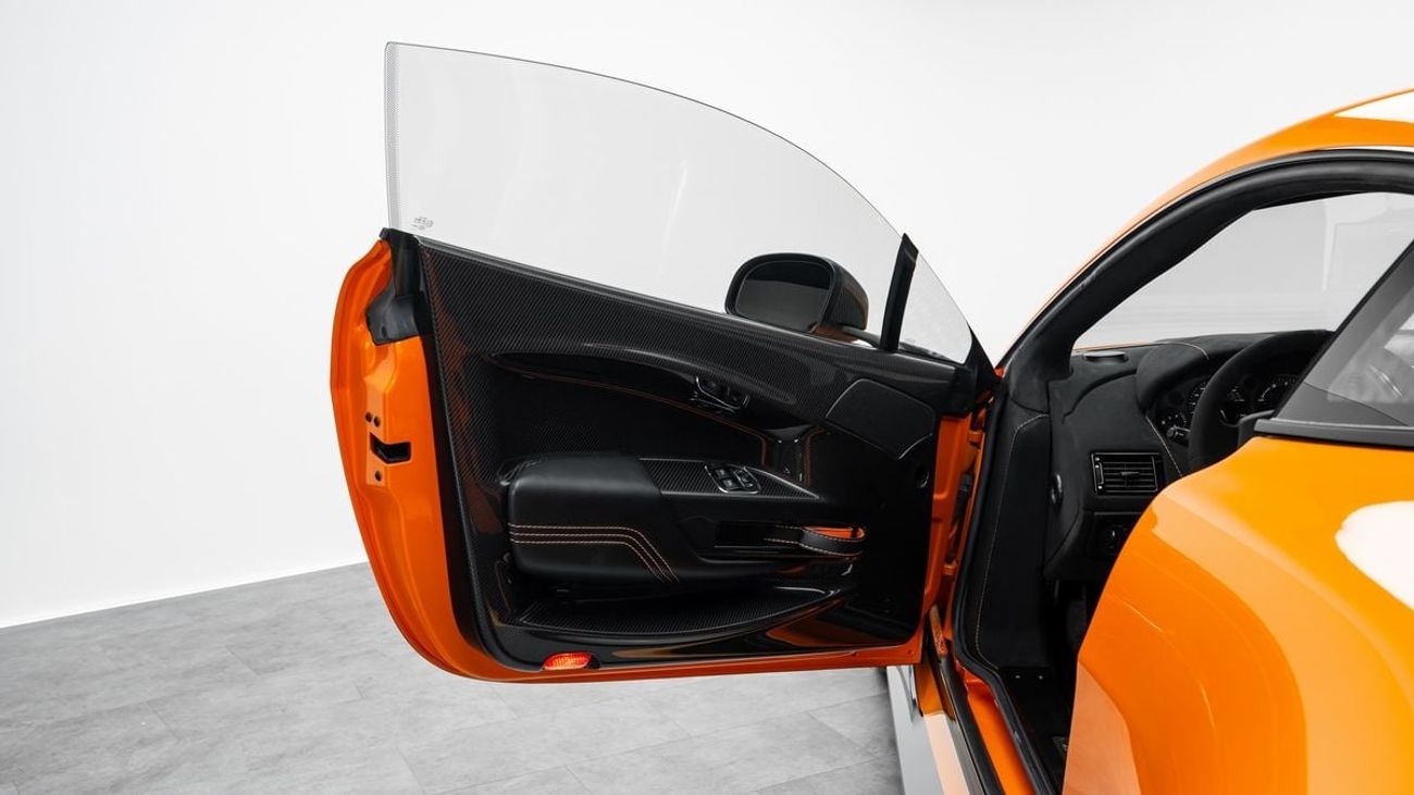 أستون مارتن فانتيج GT12