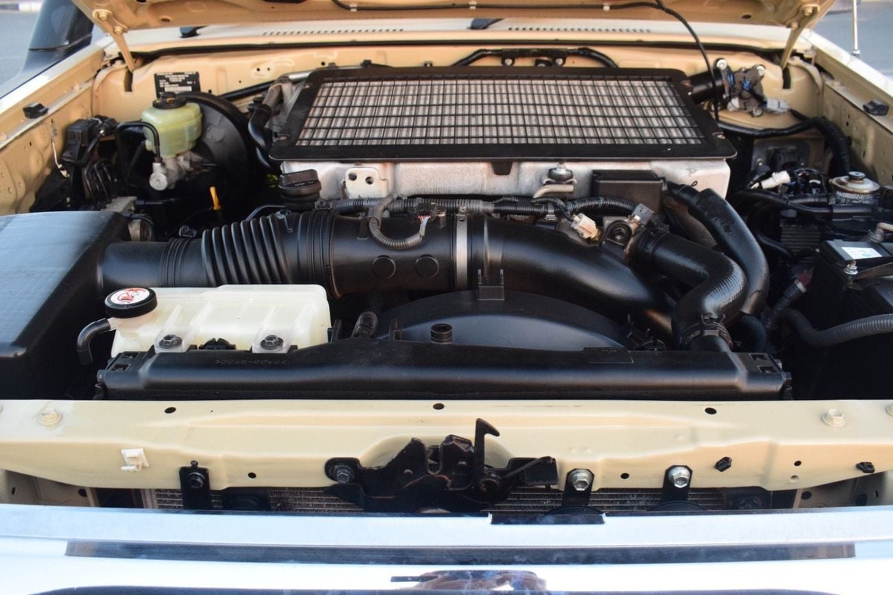 تويوتا لاند كروزر بيك آب Double Cabin 4.5L