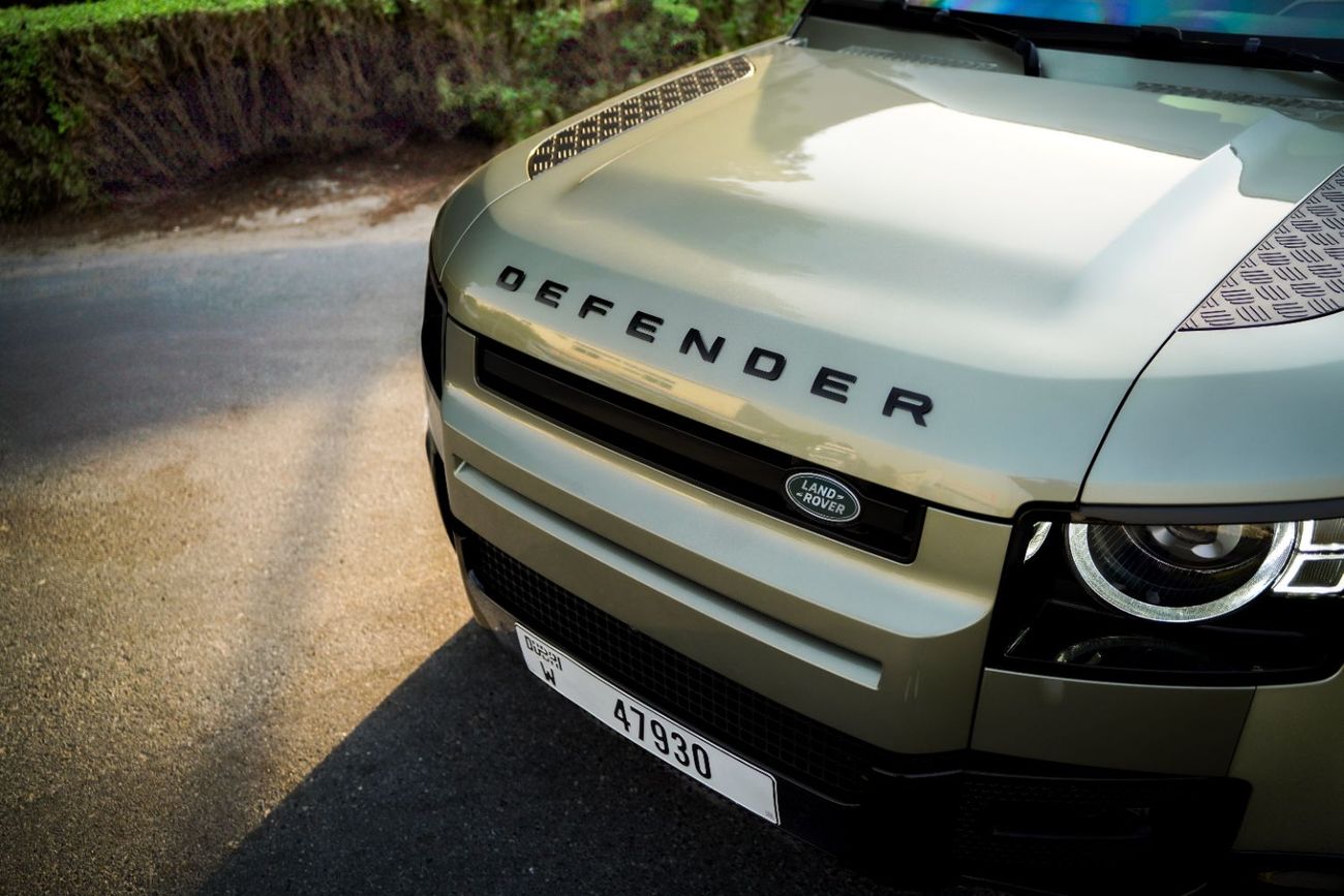 Land Rover Defender P400 110 X-Dynamic SE 3.0L (5 Seater)