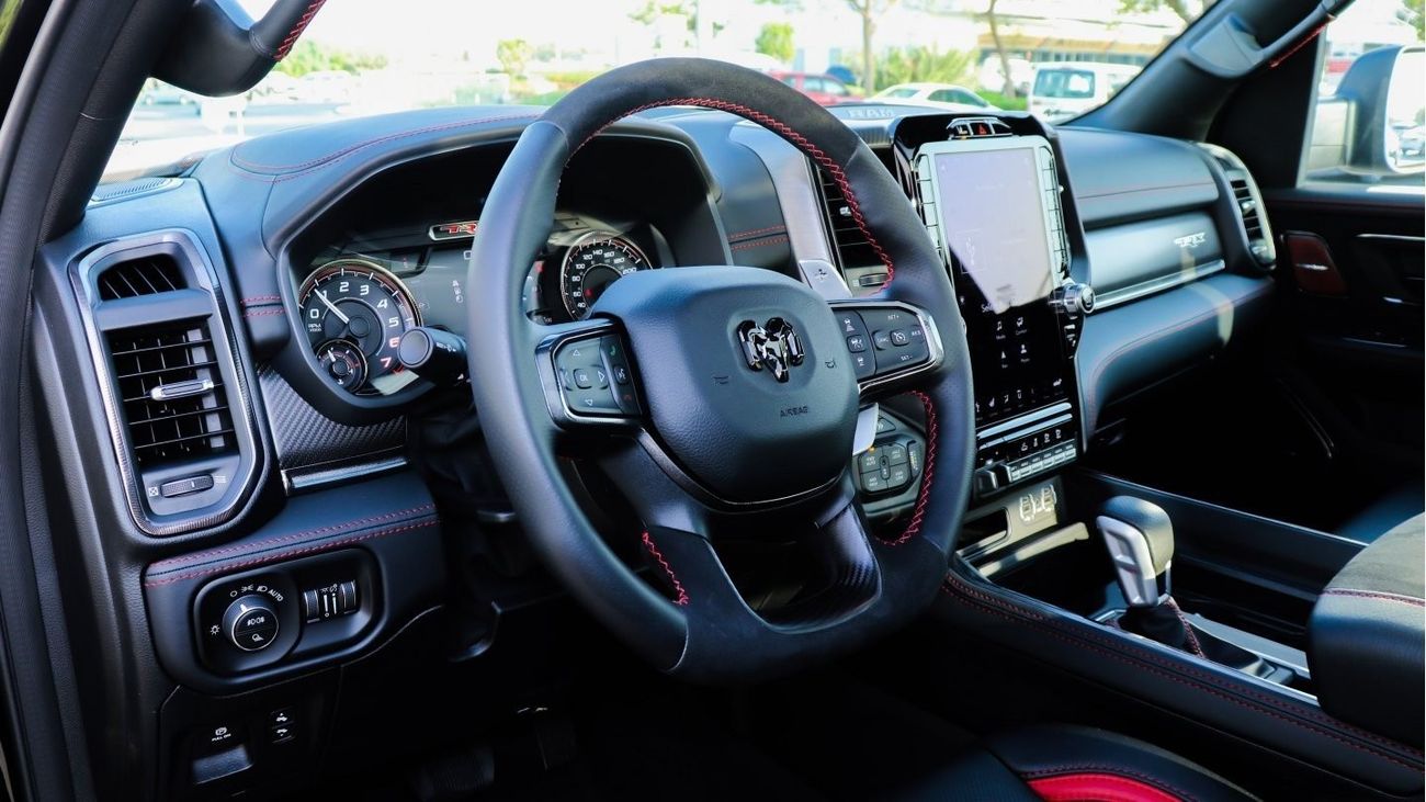 رام 1500 دوج رام TRX  , موديل 2021  702 حصان , ماشي 4000 كم فقط , خليجي , ضمان الوكيل