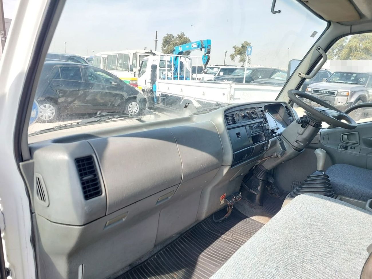 Mitsubishi Fuso Canter MITSUBISHI CANTER TRUCK RHD 1997 MODEL 4.5 L DIESEL MANUAL(PM32294)