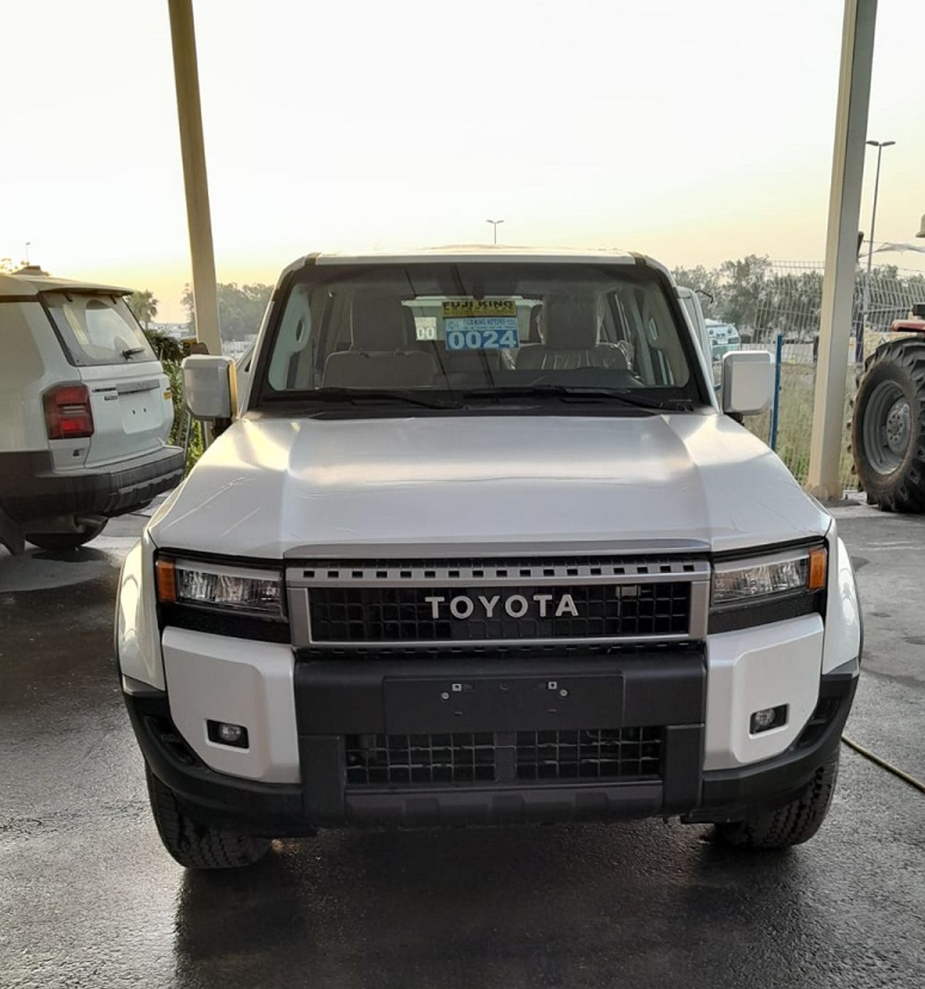 تويوتا برادو 2.8L LIMITED 4X4 (DIESEL)