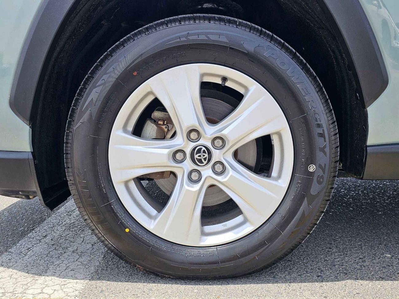 Toyota RAV4 XLE / SUNROOF/ DVD CAMERA/ LEATHER ELECTEIC SEAT/ AUTO TRUNK/ E BRAKE/ LOT# 40870