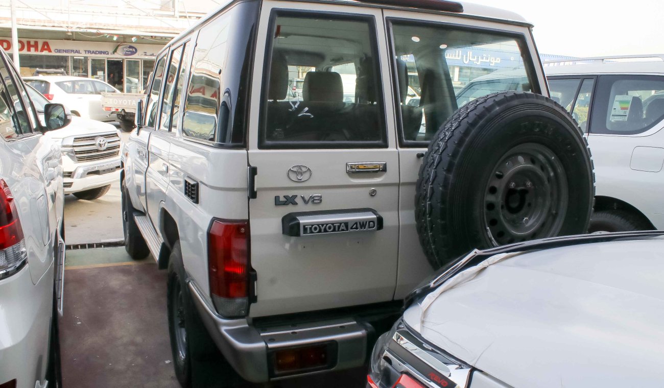 Toyota Land Cruiser LX V8 4WD