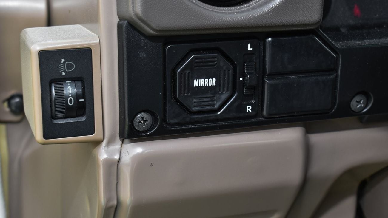 Toyota Land Cruiser Pick Up Classic  4.5L V8  Double Tank