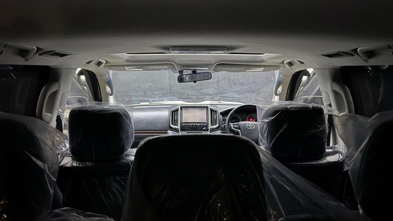 تويوتا لاند كروزر diesel 4.5 liter ,right hand drive ,full option ,for export only