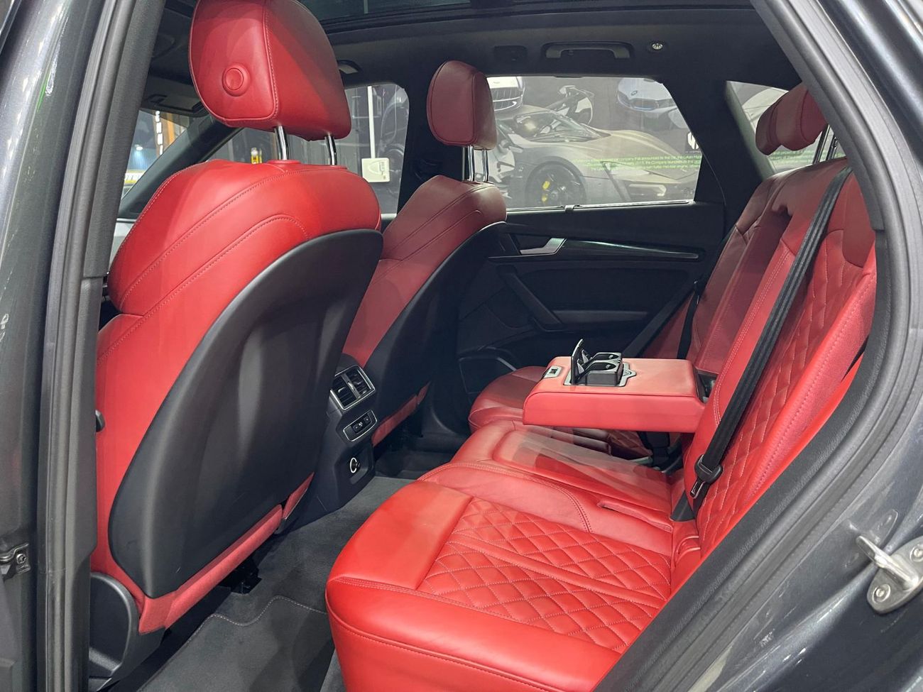 أودي SQ5 Sportback TFSI quattro 3.0L