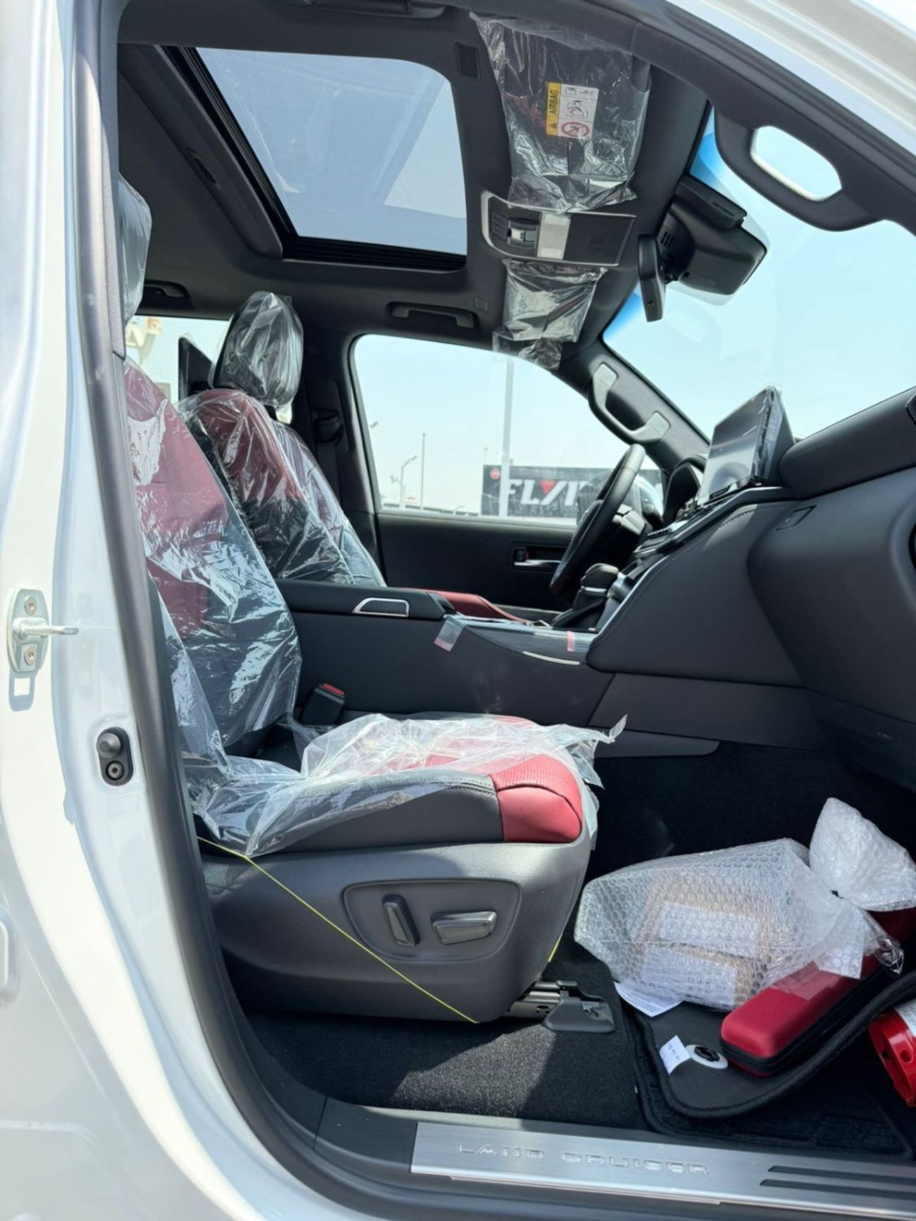 تويوتا لاند كروزر VXR 3.5L Twin Turbo , Petrol , Full Option  2025 Model