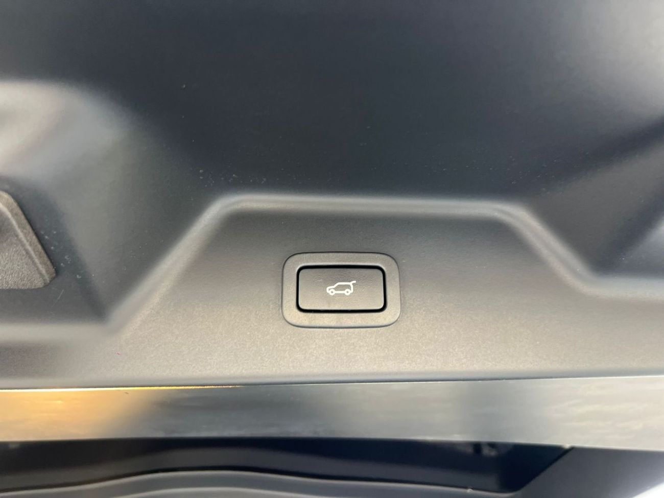 لاند روفر رينج روفر 2020 Land Rover - Range Rover Vogue HSE - 3.0L V6 Full Option Very Well Maintained -