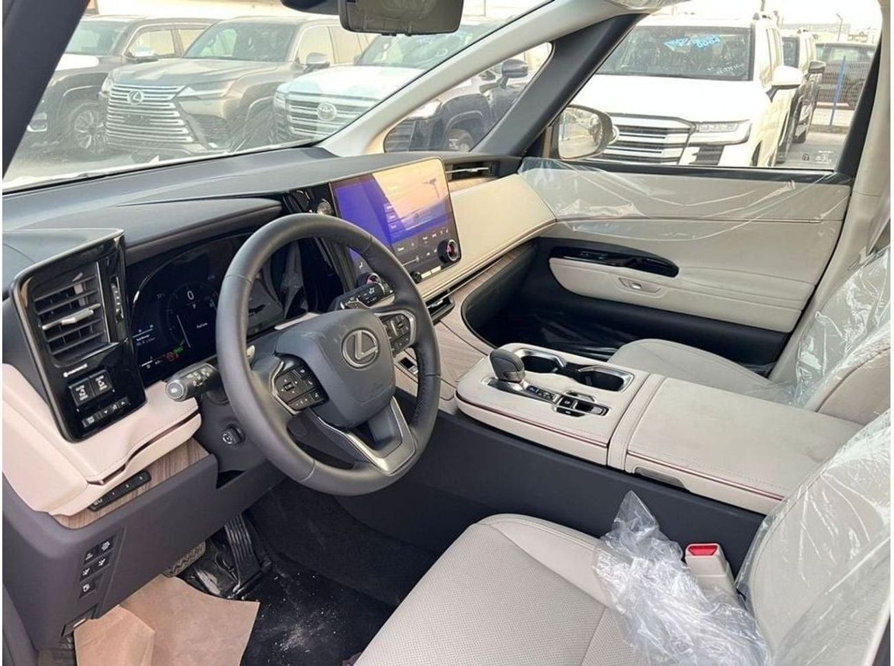 لكزس LM 350h VIP 4 Seater With TV