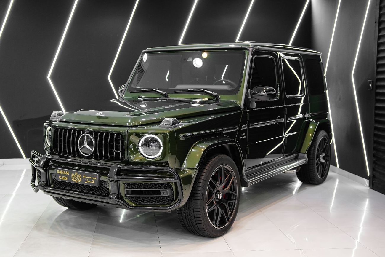 Mercedes-Benz G 63 AMG Std 4.0L G Manufaktur Package, Carbon Fiber Interior, GCC Spec, Gargash Full Service History!!
