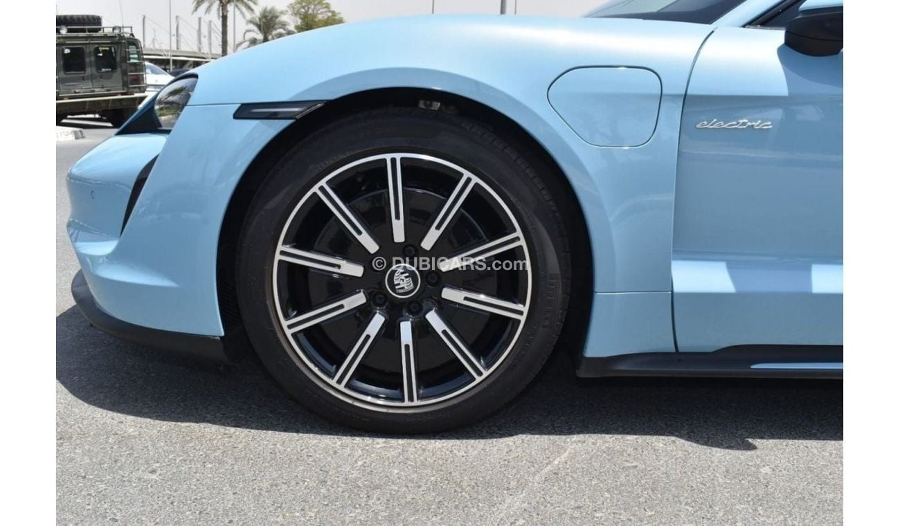 Porsche Taycan 4S Base
