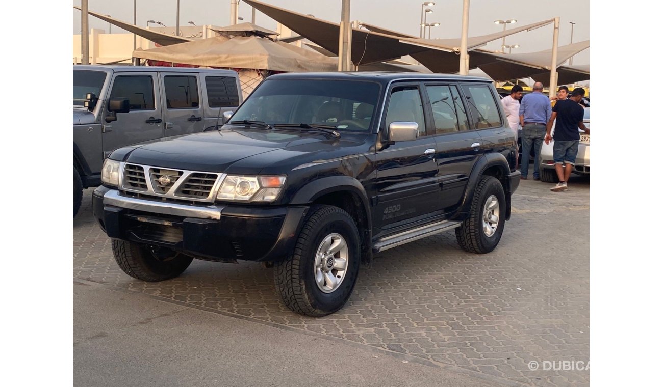 Nissan Patrol Model 1999 gulf 8 cylinder