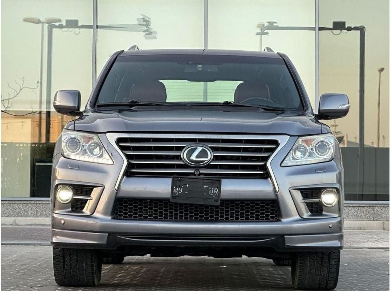 لكزس LX 570 Platinum Signature 5.7L LEXUS LX570s 2014 GCC// ACCIDENTS FREE// FULL OPTIONS// PERFECT CONDITION