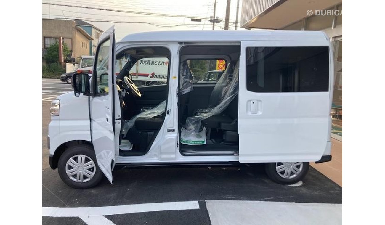 Daihatsu Atrai 7 S700V