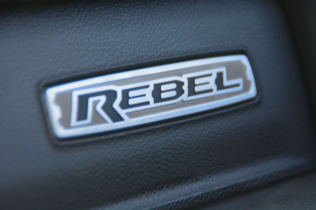 رام 1500 Rebel 5.7L Crew Cab Utility (5 Seater)