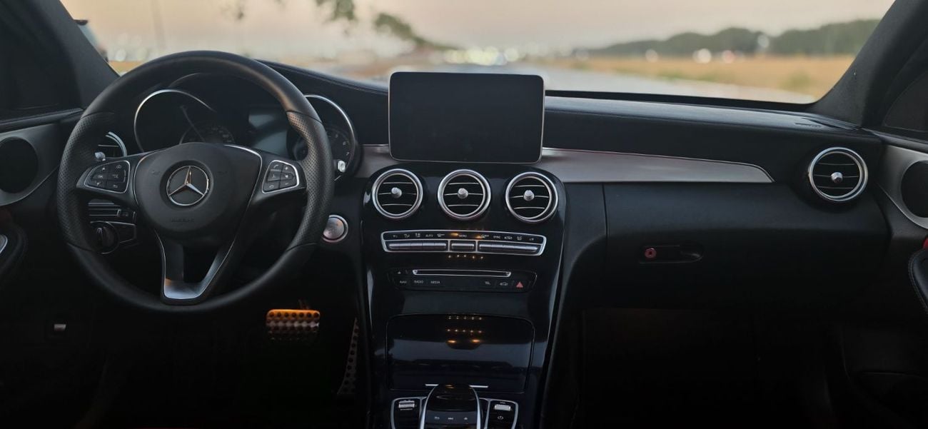 Mercedes Benz C300 STD (NON GCC)