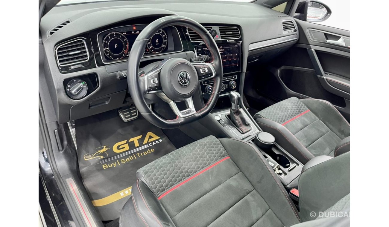 فولكس واجن جولف GTI P1