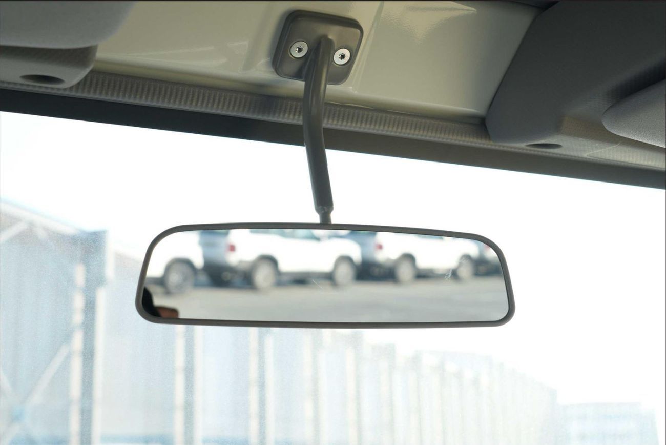 Isuzu NPR 4.6 L 6.5 T Chassis Cab