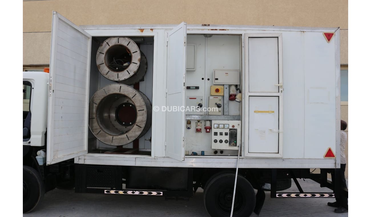 ميتسوبيشي فوسو كانتير ميتسوبيشي بيك اب مع مولد كهرباء 2007 ماشيه فقط 8000 كيلوا