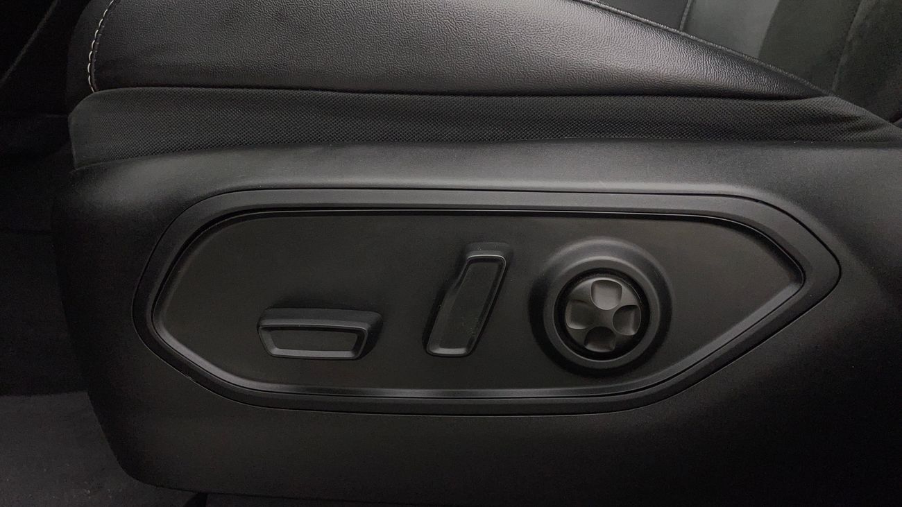 جيب شيروكي ALTITUDE 3.6 | بدون دفعة مقدمة | اختبار القيادة في المنزل