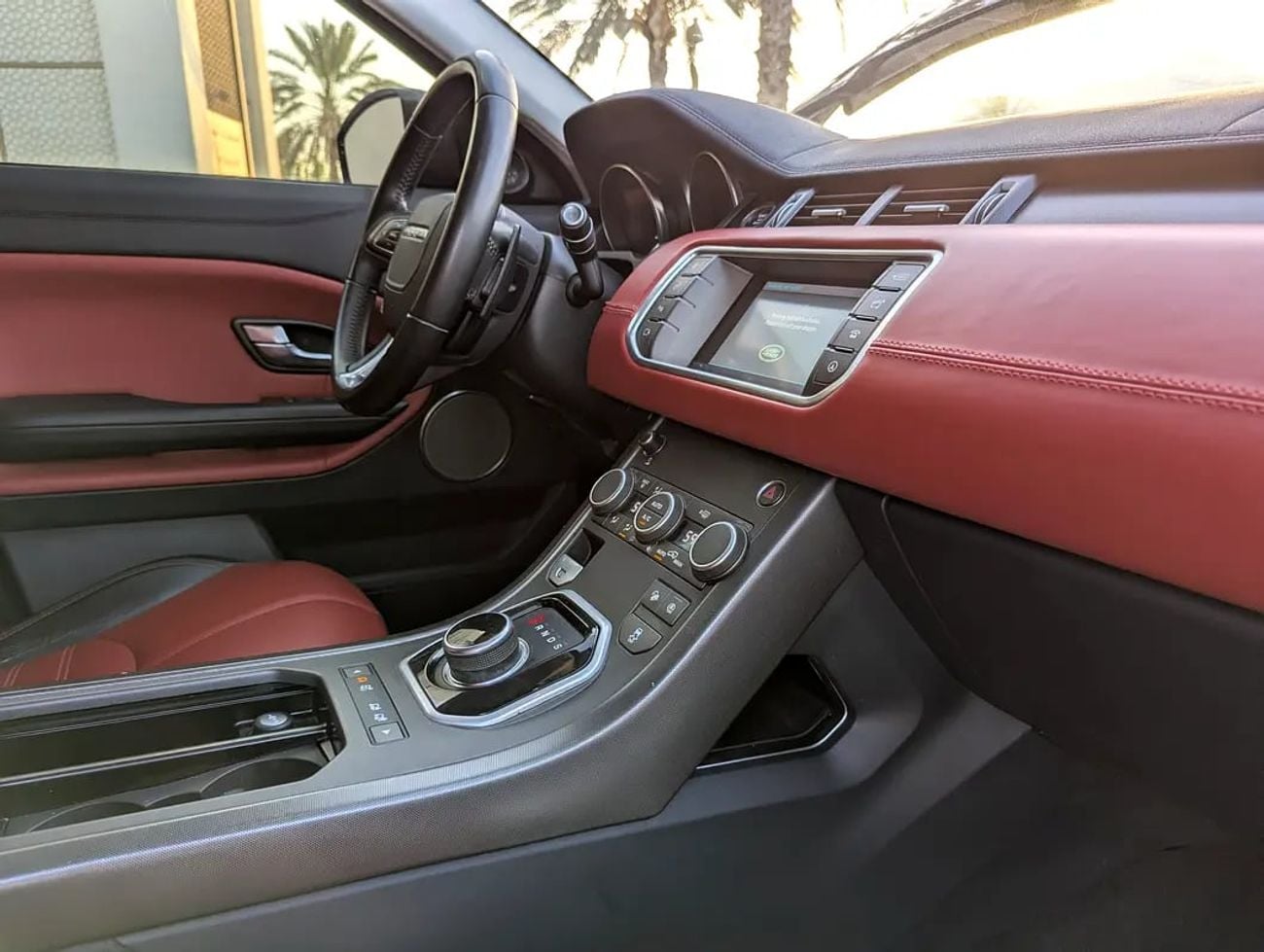لاند روفر رانج روفر إيفوك SE US Premium Condition Clean Well Maintained Luxury SUV
