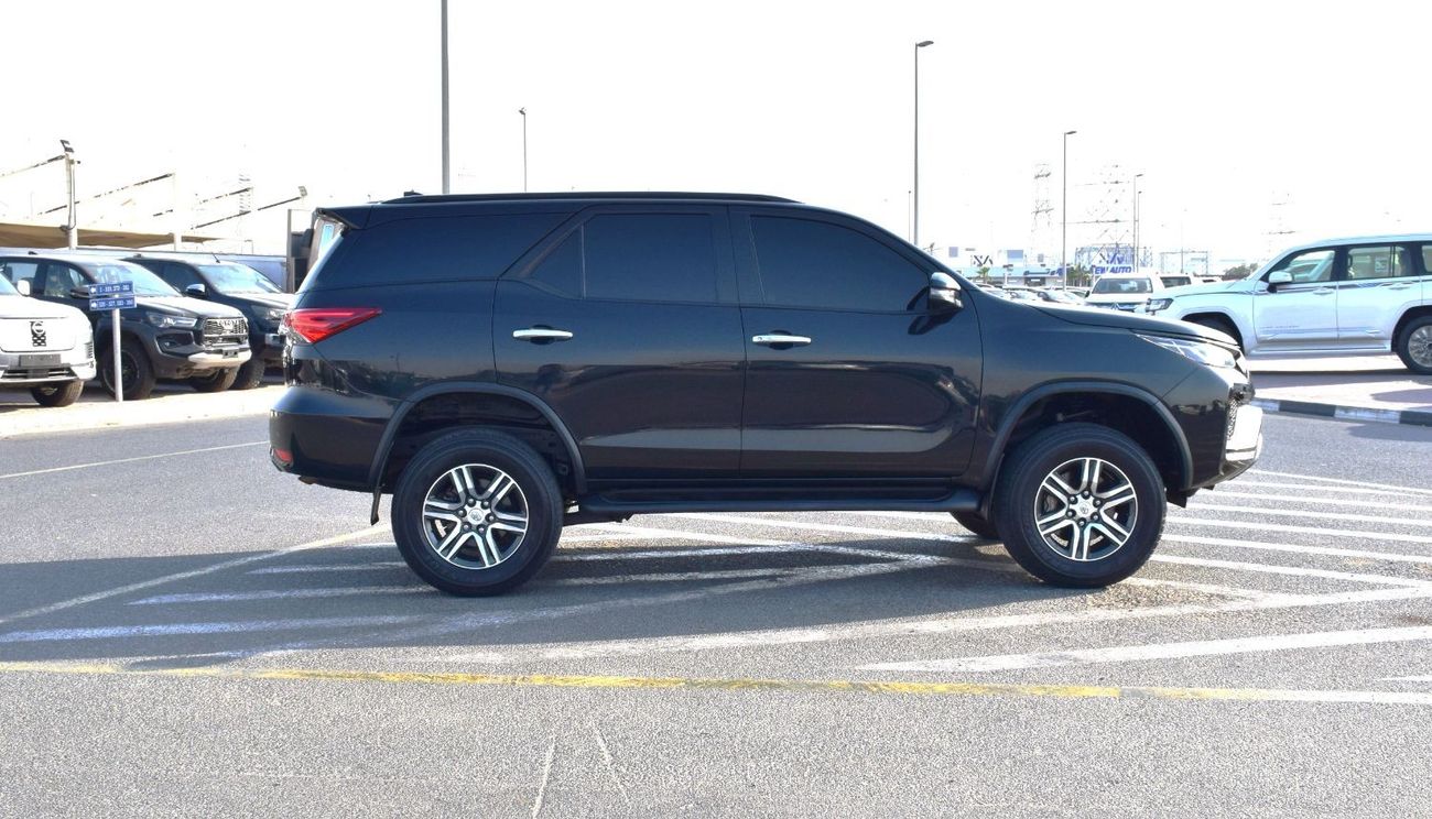 تويوتا فورتونر VX2 plus 4X4 Diesel 2.8L